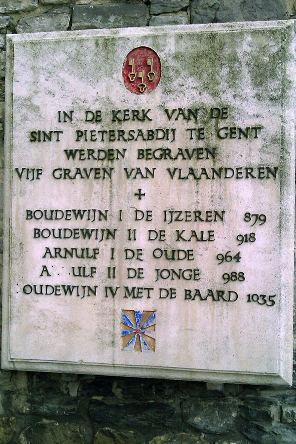 De graven begraven in de Sint-Pieterskerk (© 2012, buscalisa)